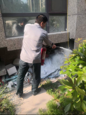 火情突發(fā)勇處置 業(yè)主點贊“守護神” ——北京華遠衛(wèi)士駐馬店分公司保安員英